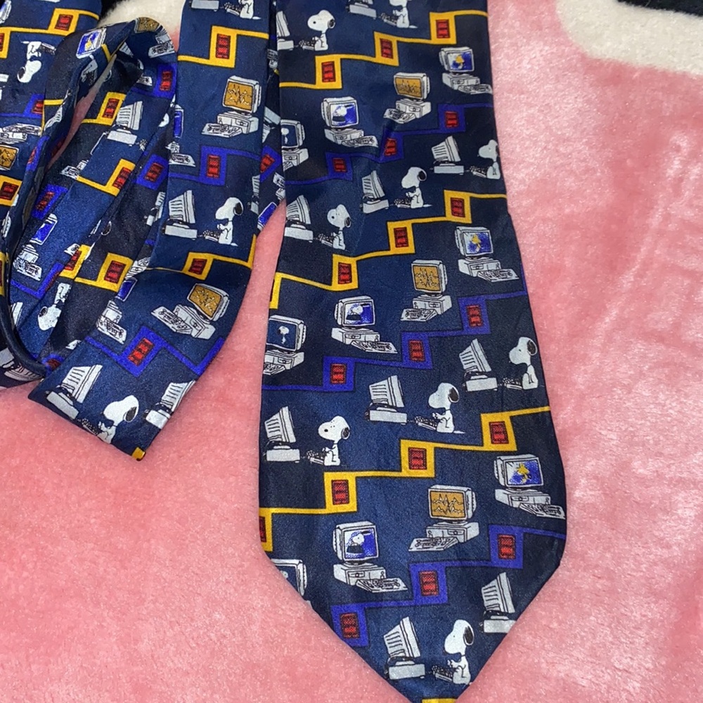Vintage Snoopy Peanuts Tie %60 Silk